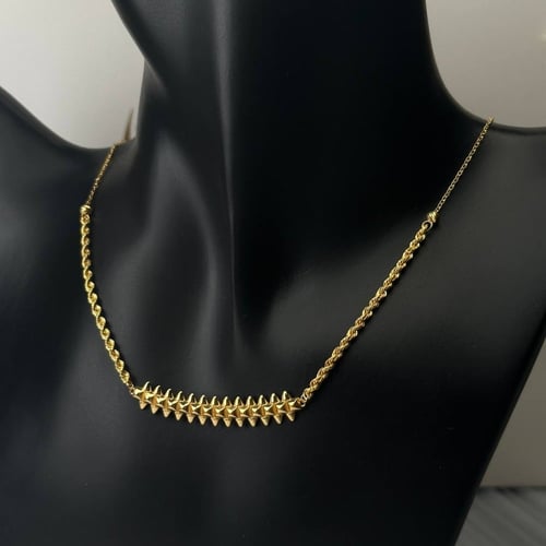 طقم ذهب عيار21 بوزن 11.79 جم تقريبا