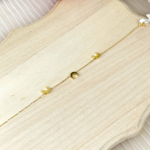 اسورة ذهب عيار18 بوزن 1.57 جم تقريبا