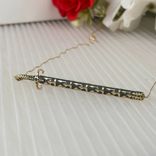 عقد السيف العربي كبير ذهب عيار18 بوزن 10.09 جم تقر...