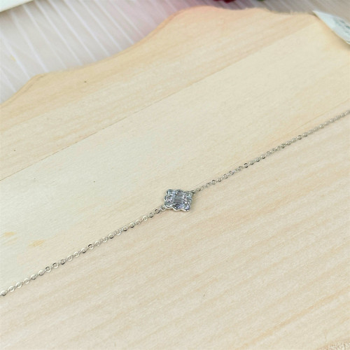 اسورة ذهب عيار18 بوزن 0.85 جم تقريبا