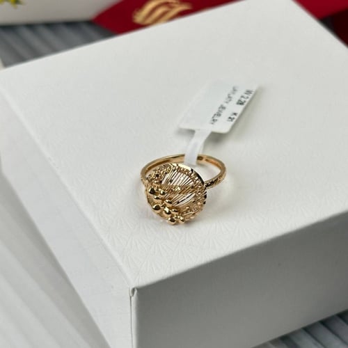 طقم ذهب عيار21 بوزن 10.86 جم تقريبا