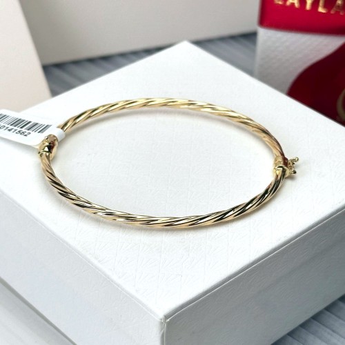 اسورة ذهب عيار18 بوزن 4.95 جم تقريبا