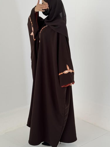 M 086 عباية مناسبات بني غامق كريب أندونيسي بتطريز...