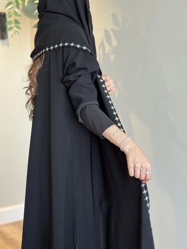 A 0105 عباية شيفون مطرز مبطن بشيفون