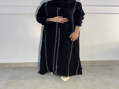 A 0105 عباية شيفون مطرز مبطن بشيفون