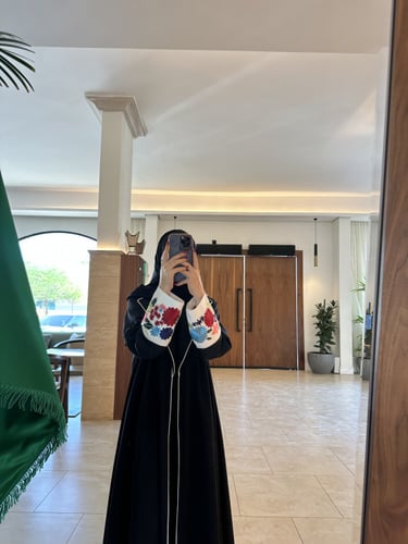 A 012 عباية صيفية كم مطرز