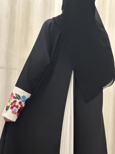 A 012 عباية صيفية كم مطرز