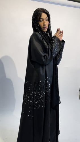 A 08 عباية صيفية تفته اسود