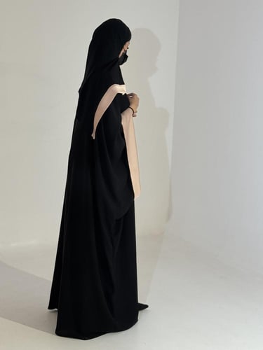 A 091 عباية بلاك بيري