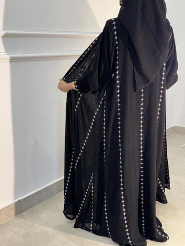 A 0105 عباية شيفون مطرز مبطن بشيفون