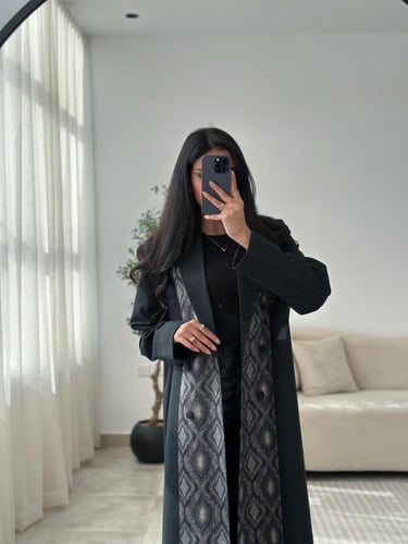 A M 068 عباية شتوي جوخ هندي