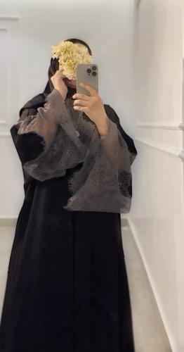 Amira abaya