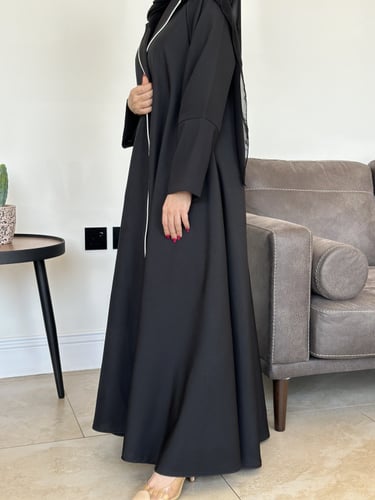 A 013 عباية كلوش اسود