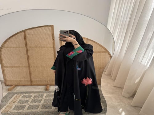 A 085 عباية كريب تايواني اسود