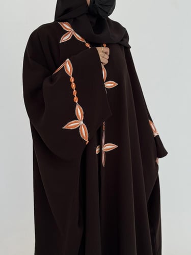 M 086 عباية مناسبات بني غامق كريب أندونيسي بتطريز...