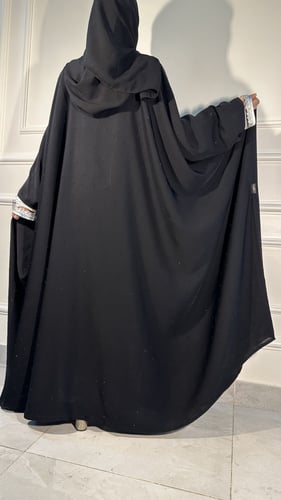 A 040 عباية صيفية حرير أسود بكرستال أسود