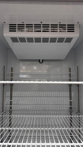 ثلاجة قائمة بباب واحد زجاج كود 722