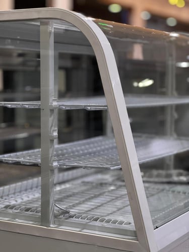 ثلاجة عرض فوق الكاونتر زجاج منحنى 100 لتر ابيض كود...