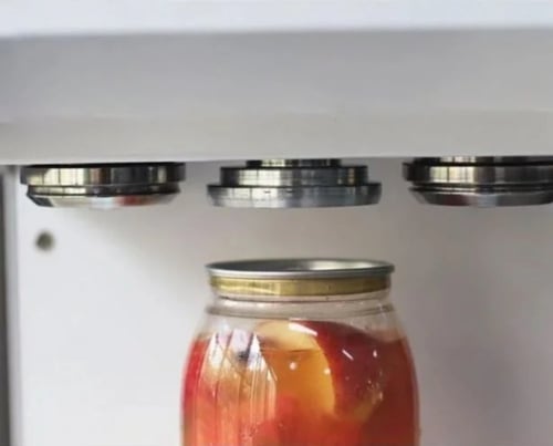 ماكينة تغليف علب المشروبات وكبس علب الكانز - نص ات...