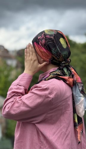 ميني تاي اسود ومشجر