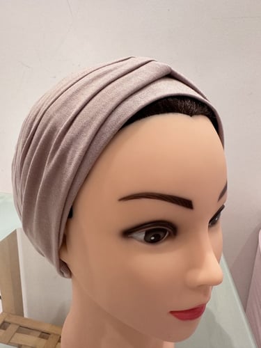 توربان مكرمش لون بيج فاتح