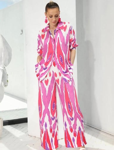 طقم قميص و بنطلون لون بنك وموڤ