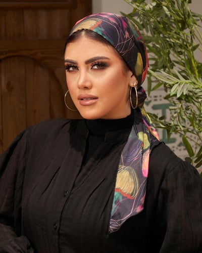 ميني تاي اسود ومشجر