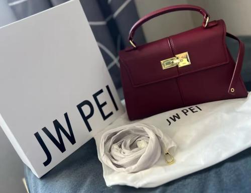 شنطه JW PEI