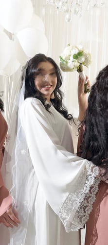 عرض الفخامه التوفيري ( ١ روب عروس ابيض + ٢ روب ملو...