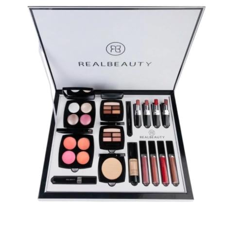 بوكس ريل بيوتي مستوحئ من شانيل