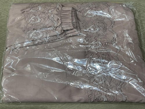 شرشف صلاه بارد مع تطرير ناعم مرد