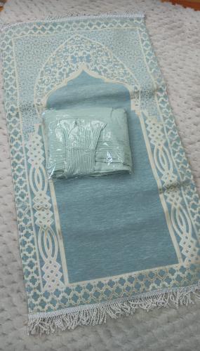 سجادة طبية مع شرشف صلاه مرد