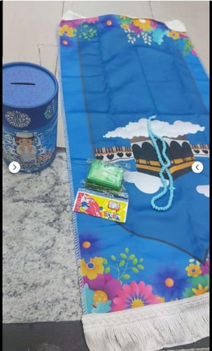 طقم سجادة صلاة للأطفال مجموعة مكونة من ٤ قطع( سجاد...