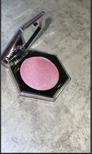 اضاءة هايلايتر بودرة بديل فنتي بيوتي دايموند بومب...