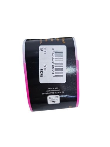 تدرجات من الأخضر الزيتوني، البني، والبيج الكريمي