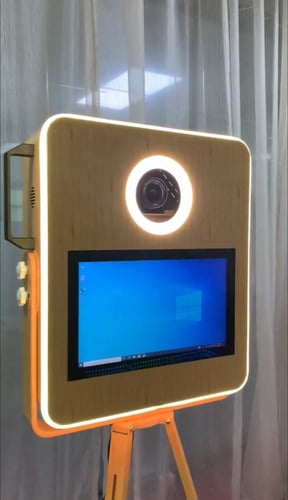 جهاز فوتوبوث بشاشة لمس بحجم 15.6 بوصة مع ستاند مست...