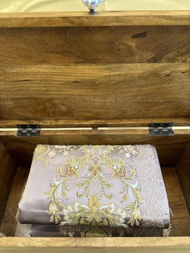 صندوق صلاة بني غامق