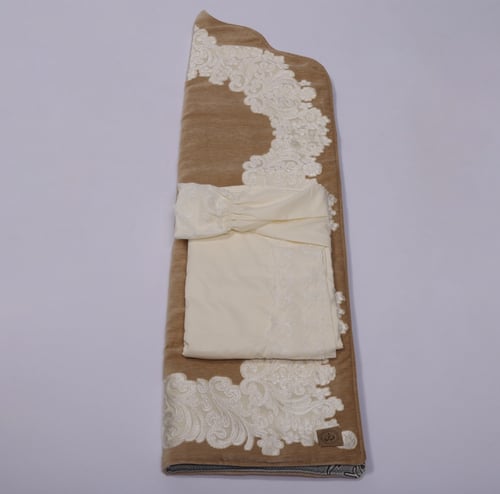 صندوق حي على الصلاة ابيض