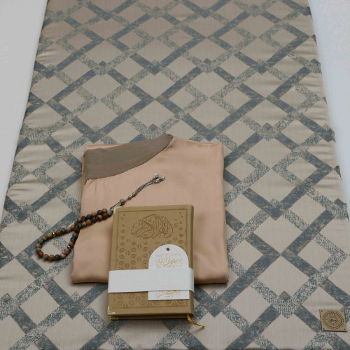 طقم الماسه مع شرشف طوبى