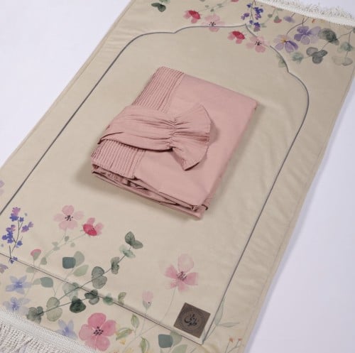 طقم سجادة مخمل مع شرشف طرحه