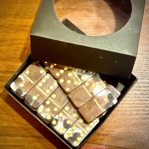 لعبة الدومان القهوة