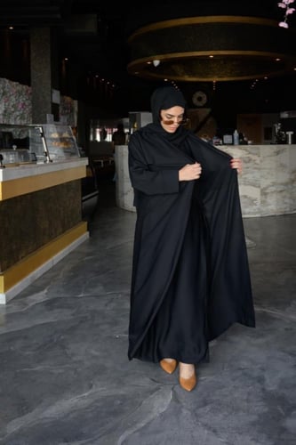 عباية سوداء ساترة