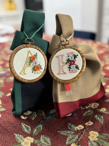 حقيبة قماشية مع حرف