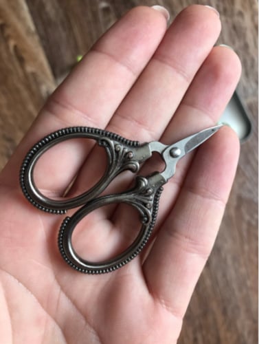 مقص ميني أنيق