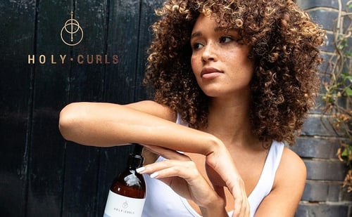 شامبو رغوي منظف هولي كيرلز