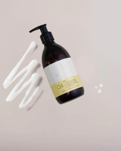 جل تصفيف من هولي كيرلز