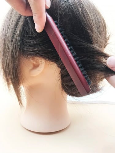 فرشاة نحيفة لترتيب و ضبط البيبي هير