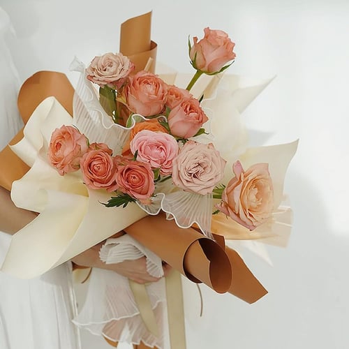 تغليف ورد قماش ابيض