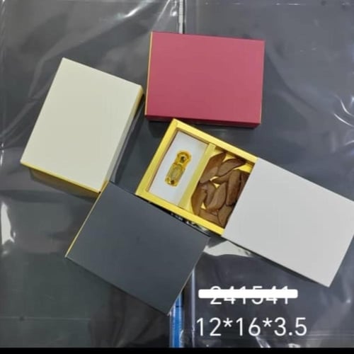 علب عود ورقية مقسمة بعدة الوان