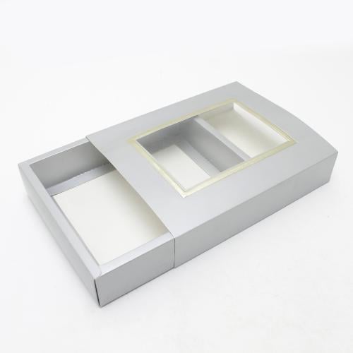 علبة تغليف ورقية مع نافذة شفافة